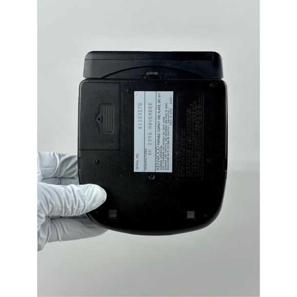 Vintage 1996 Kenwood DPC-971 Discman Portable CD Player Battery Extender Bundle - Picture 7 of 12